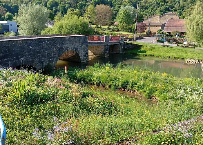 Le Cabanon Au Bord De L'othain * Bazeilles-sur-Othain